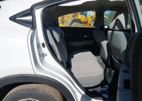 2022 Honda Hr-V Awd Lx from USA, damaged, VIN 3CZRU6H38NM700182